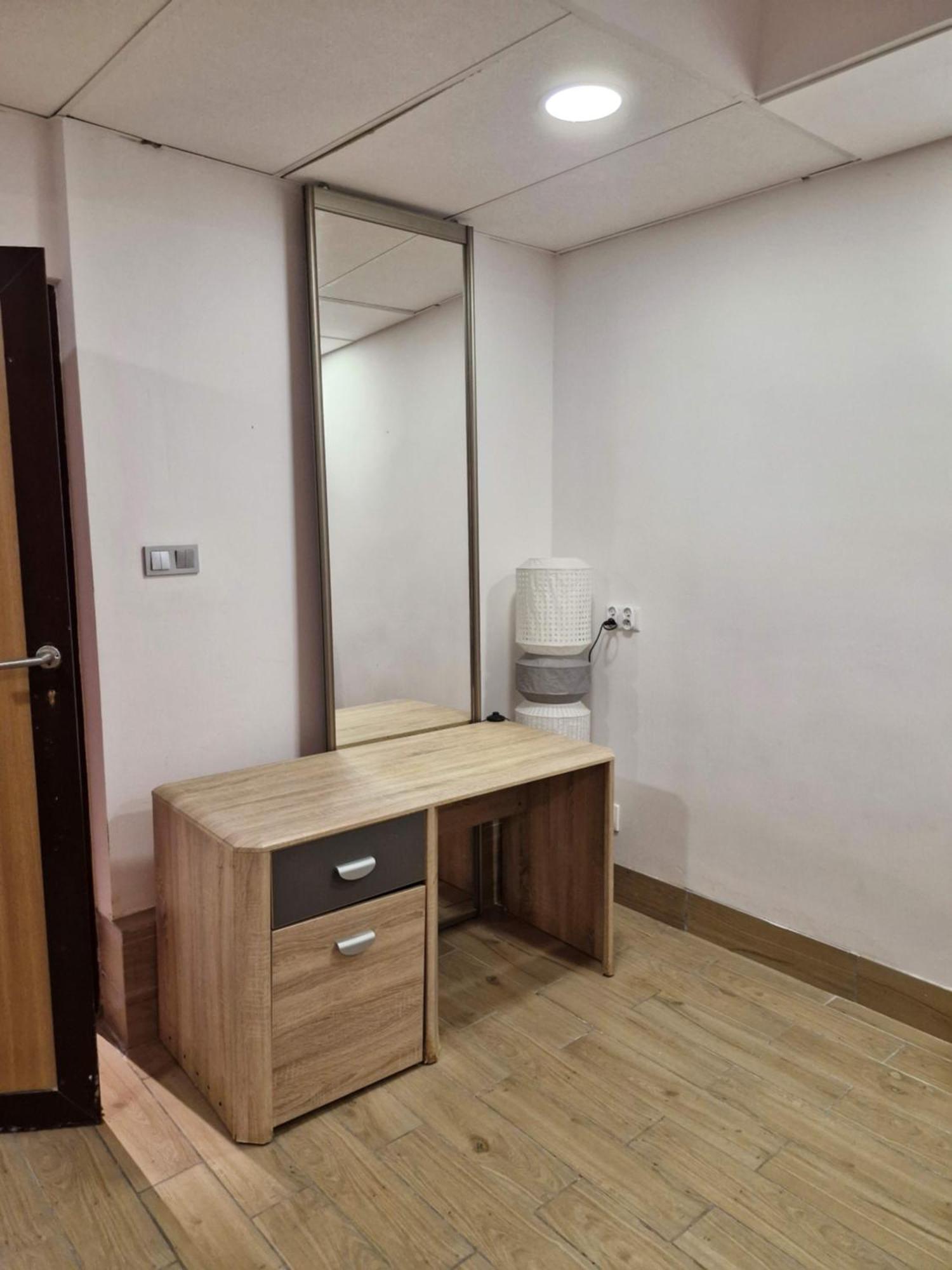 Hostel Przy Metro Wierzbno Warsaw